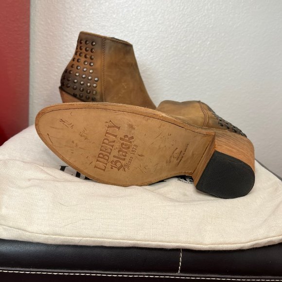 NWOT Liberty Black Studded Boots - Picture 8 of 16